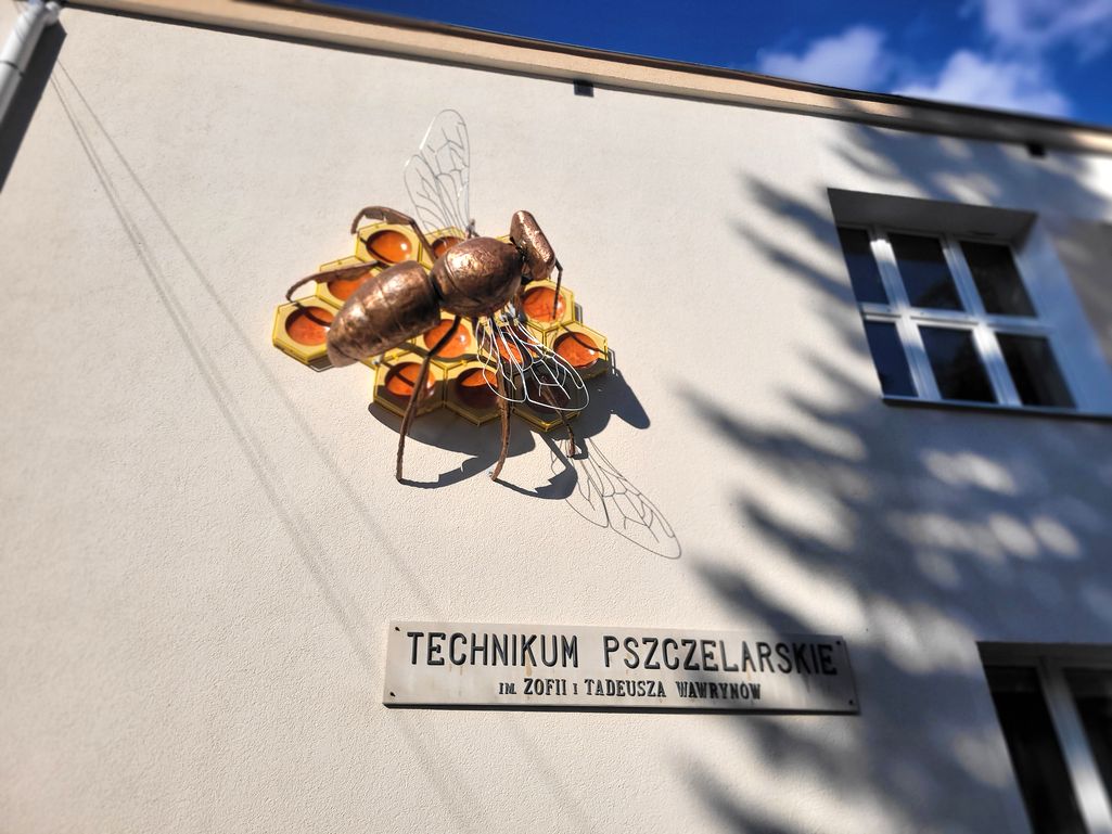 technikum pszczelarskie w Pszczelej Woli