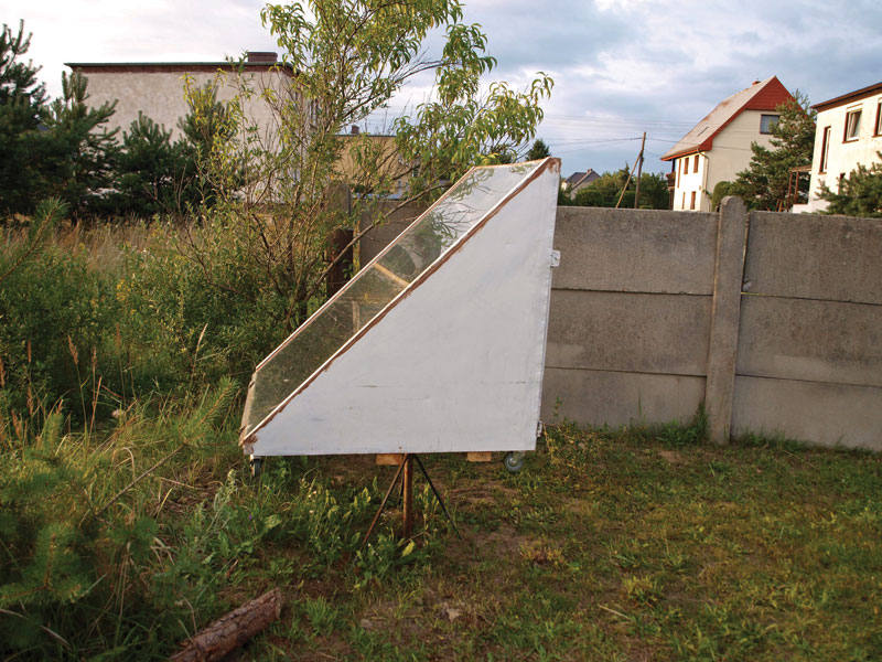 Topiarka słoneczna konstrukcji p. Stanisława Janków –&nbsp;widok z&nbsp;boku.