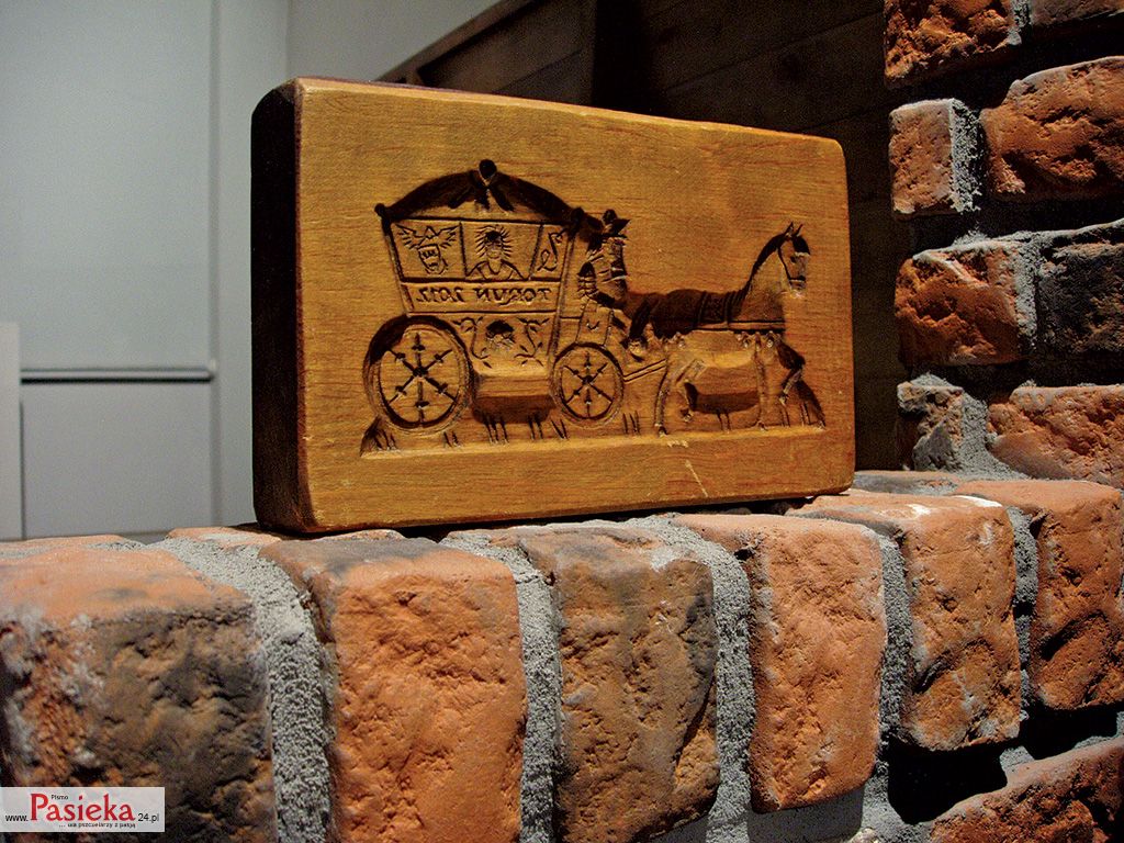 Pasieka nr 80 (piernik_Kon_i_kareta,_forma_do_odciskania_ciasta_piernikowego.jpg)
