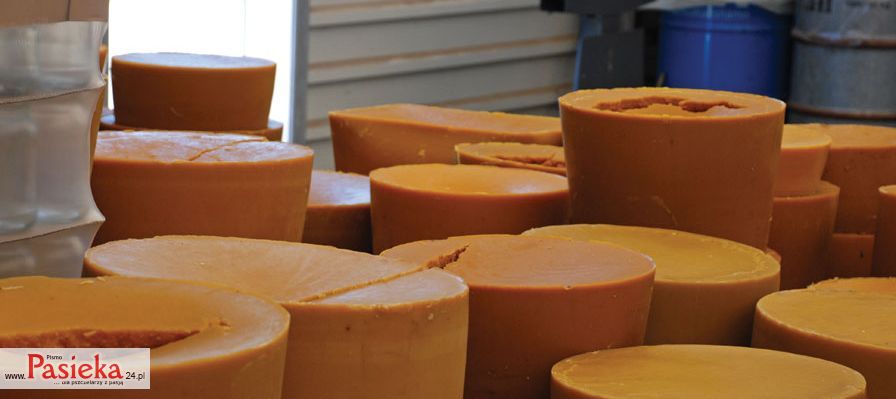 Przetopiony wosk pszczeli