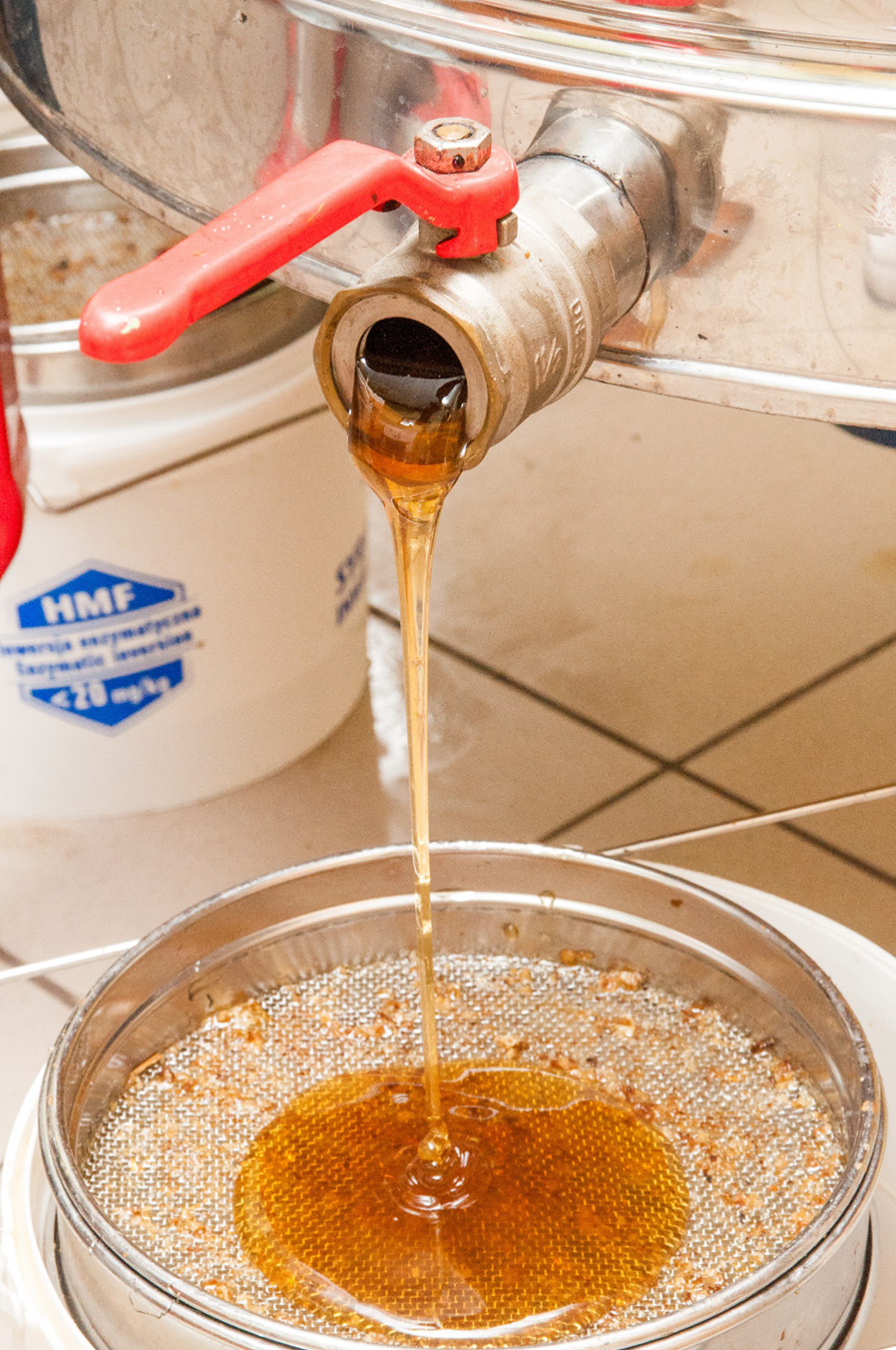 Obraz zawierający jedzenie, napój, woda, w pomieszczeniu

Zawartość wygenerowana przez sztuczną inteligencję może być niepoprawna.